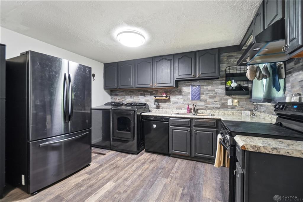 3776 Utica Property Photo 13
