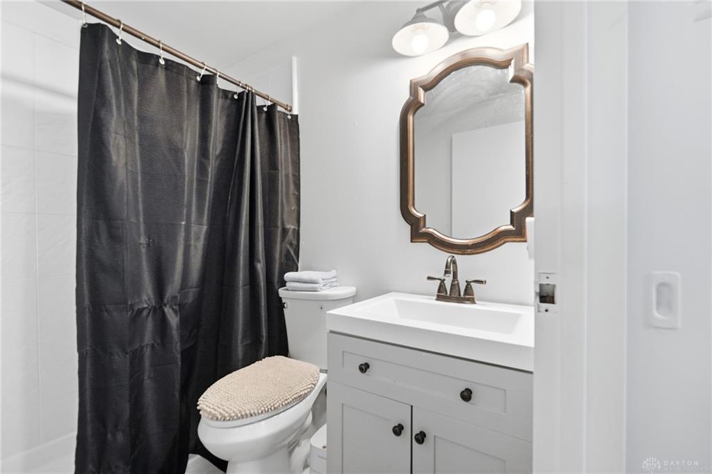 3776 Utica Property Photo 28