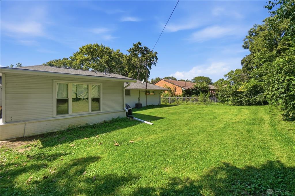 3776 Utica Property Photo 35