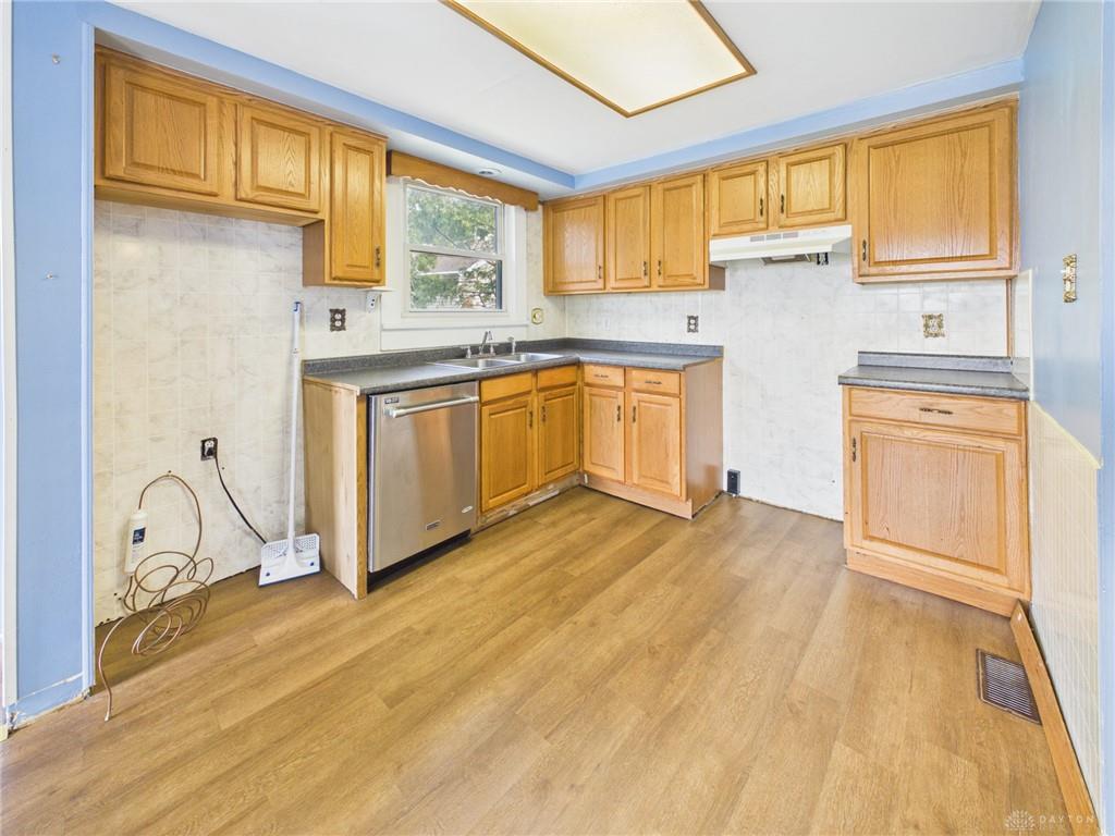 220 E Garnsey Property Photo 6