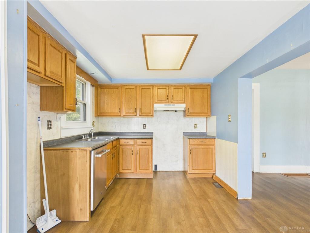 220 E Garnsey Property Photo 8