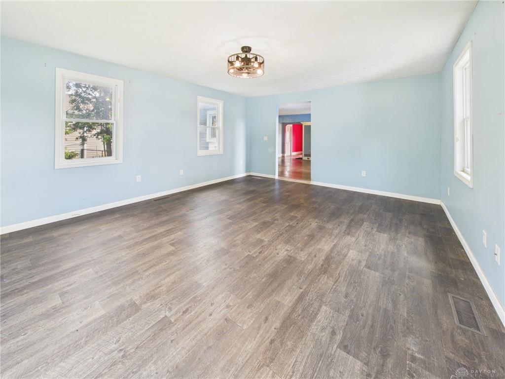 220 E Garnsey Property Photo 11