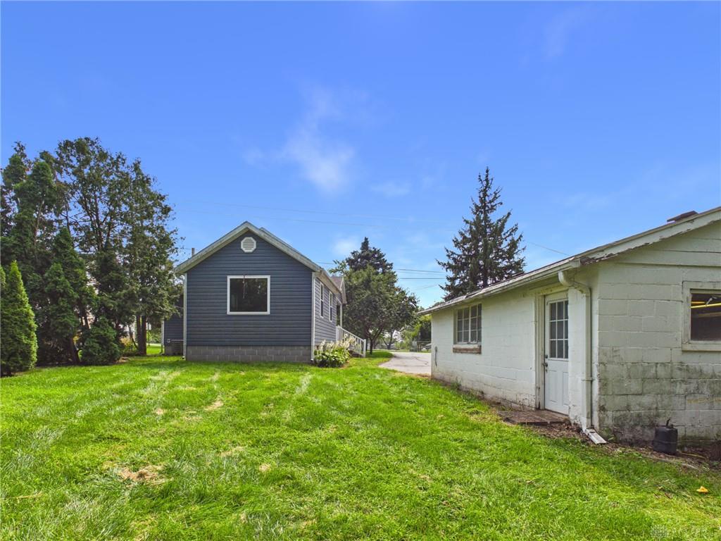 220 E Garnsey Property Photo 23