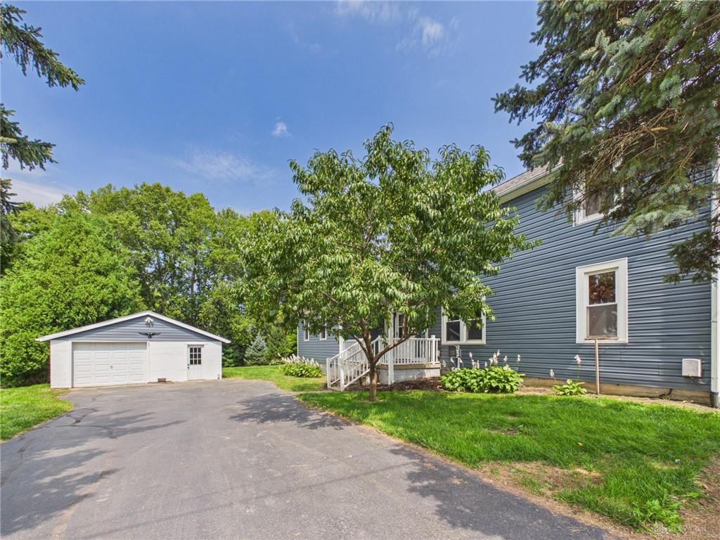 220 E Garnsey Property Photo 33