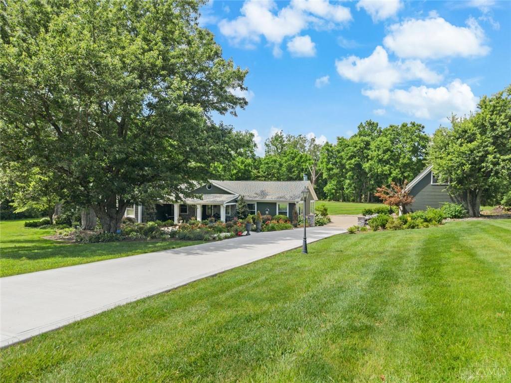 5596 Greentree Property Photo 1
