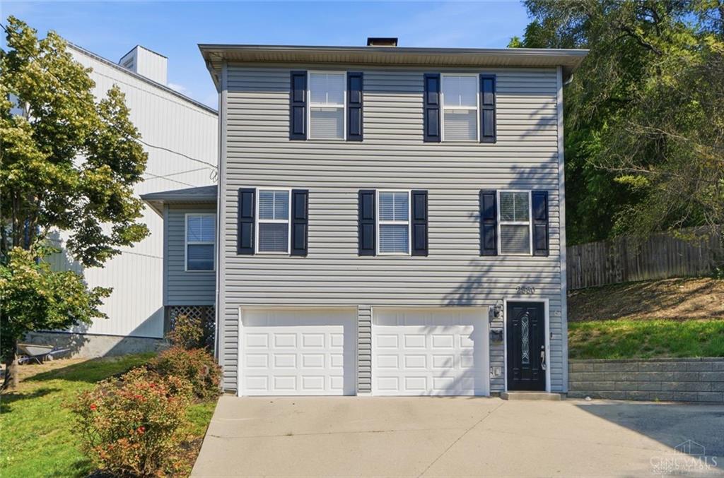2580 Riverside Property Photo 1