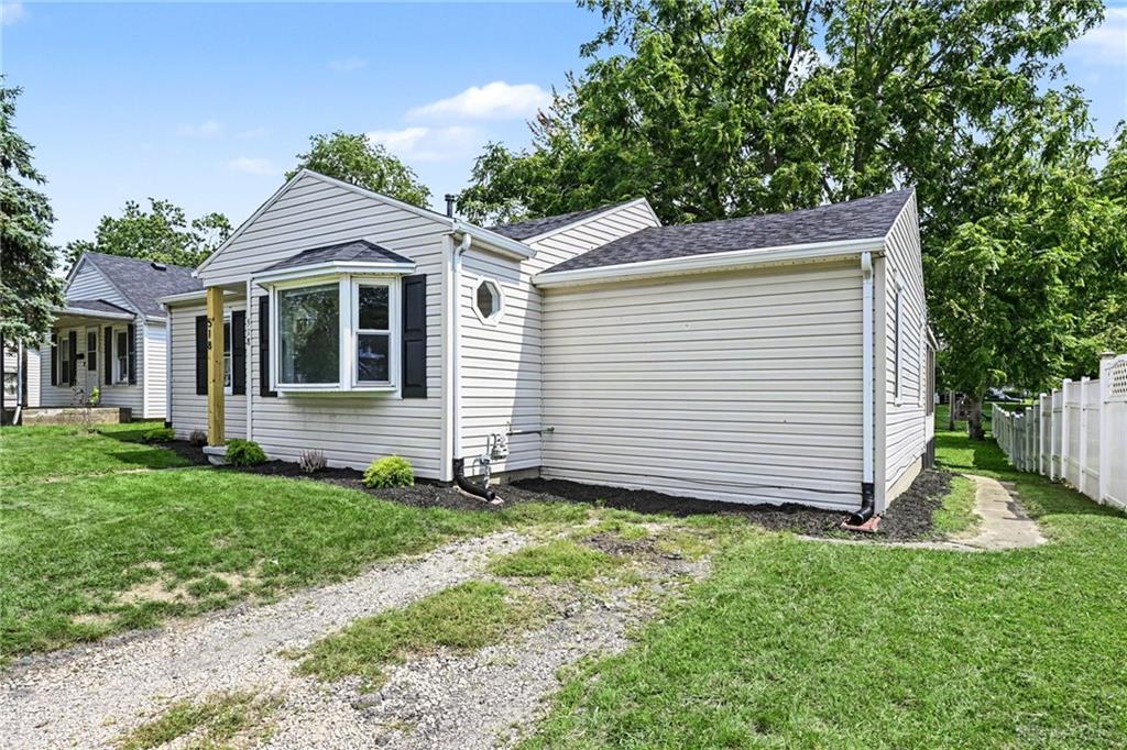 518 4th Property Photo 4
