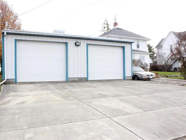 2238 Columbus Property Photo 10