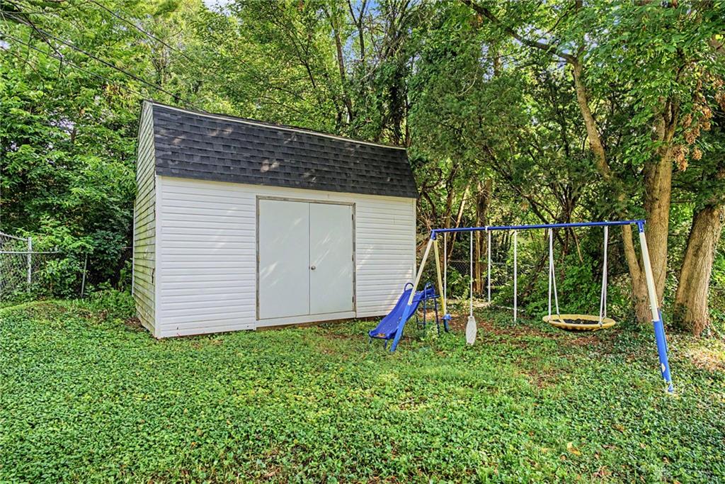 148 Beverly Property Photo 10