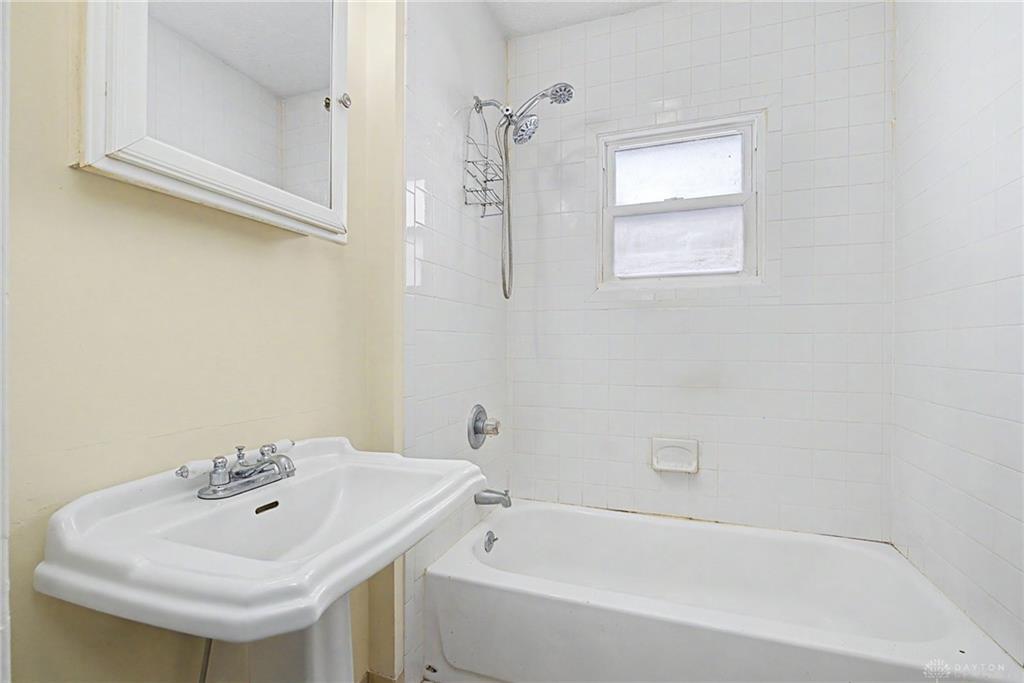 1841 King Property Photo 17