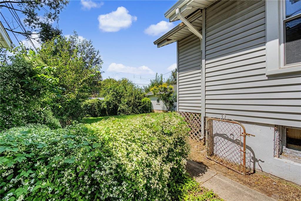 1841 King Property Photo 29