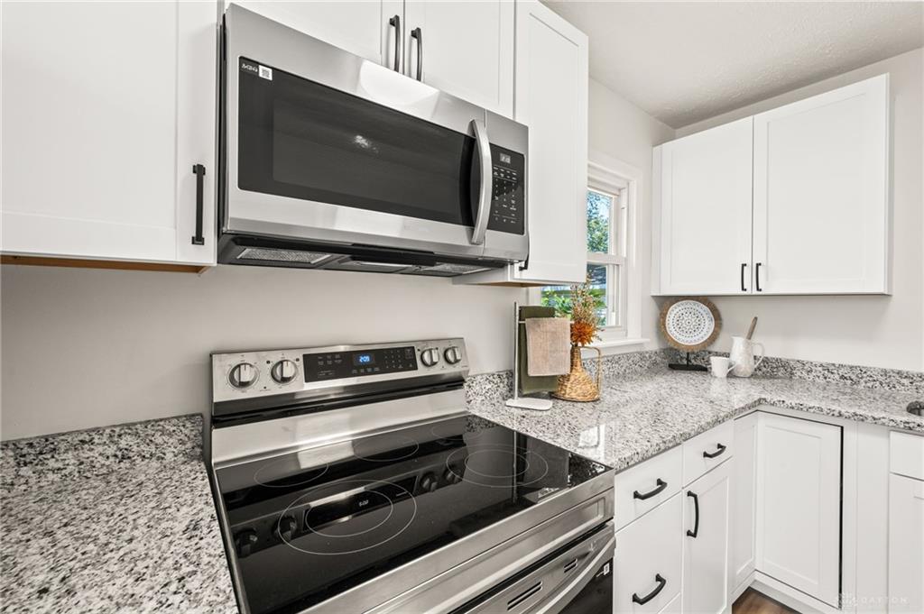 1661 Humphrey Property Photo 6