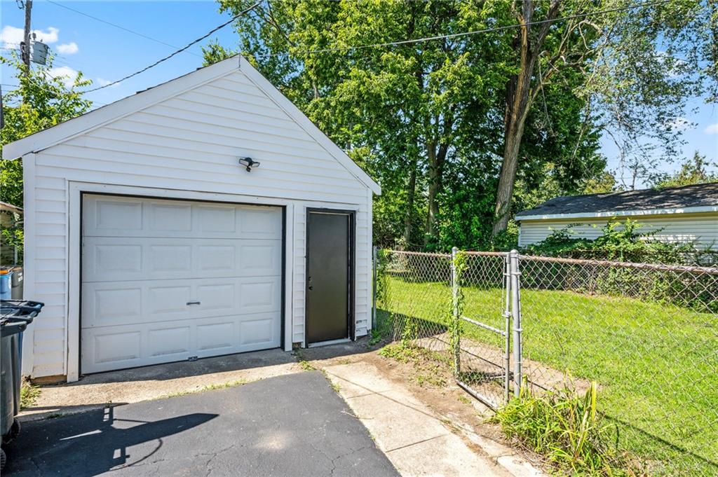 1661 Humphrey Property Photo 12