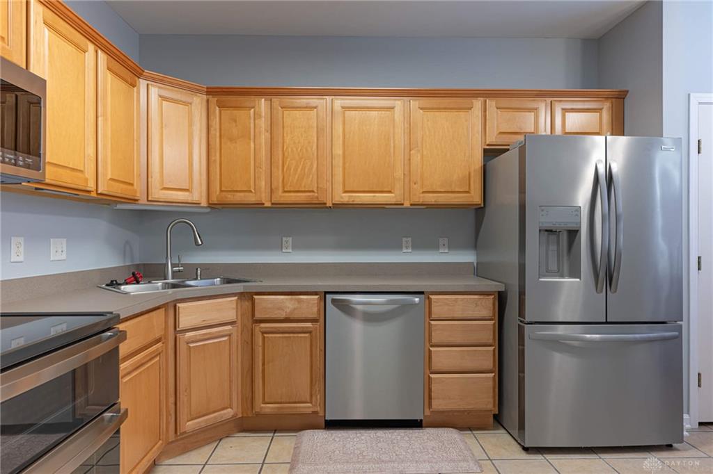 3028 Elmbrook Property Photo 5