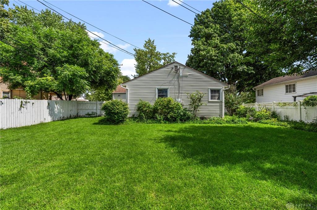 2209 Hazel Property Photo 6