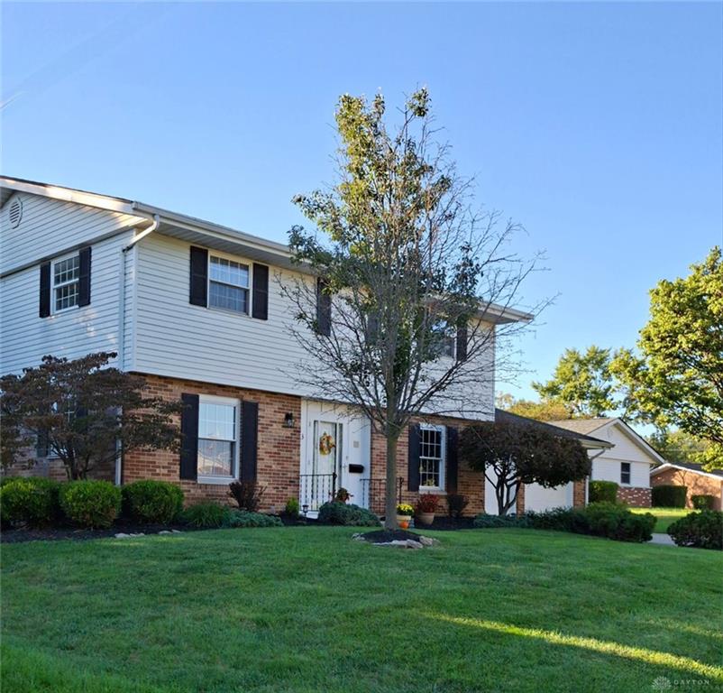 633 Sharon Property Photo 1