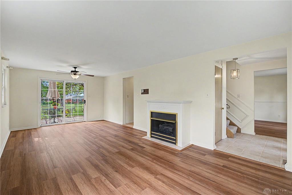 633 Sharon Property Photo 10