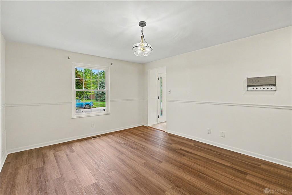 633 Sharon Property Photo 20