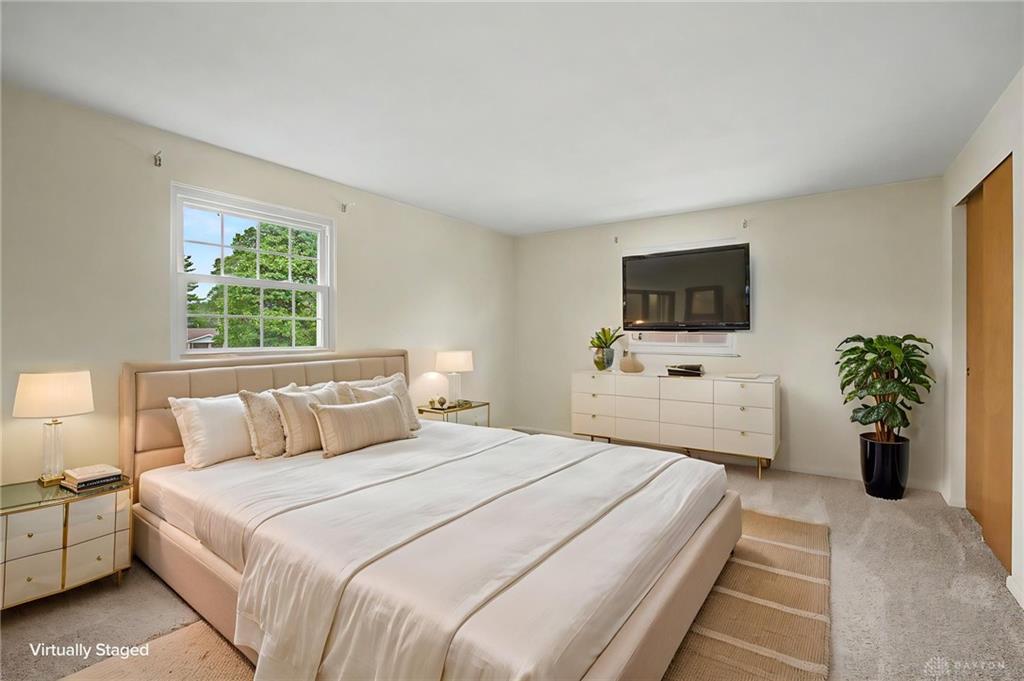 633 Sharon Property Photo 29