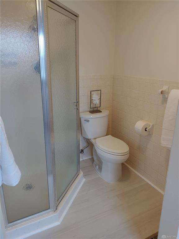 633 Sharon Property Photo 33