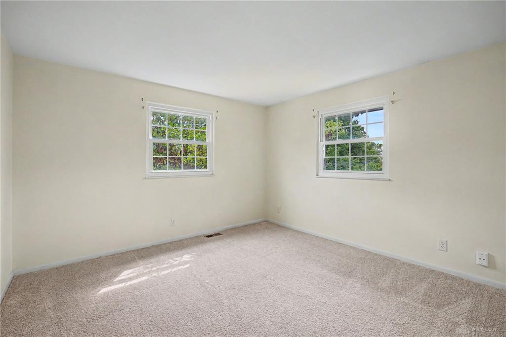 633 Sharon Property Photo 34