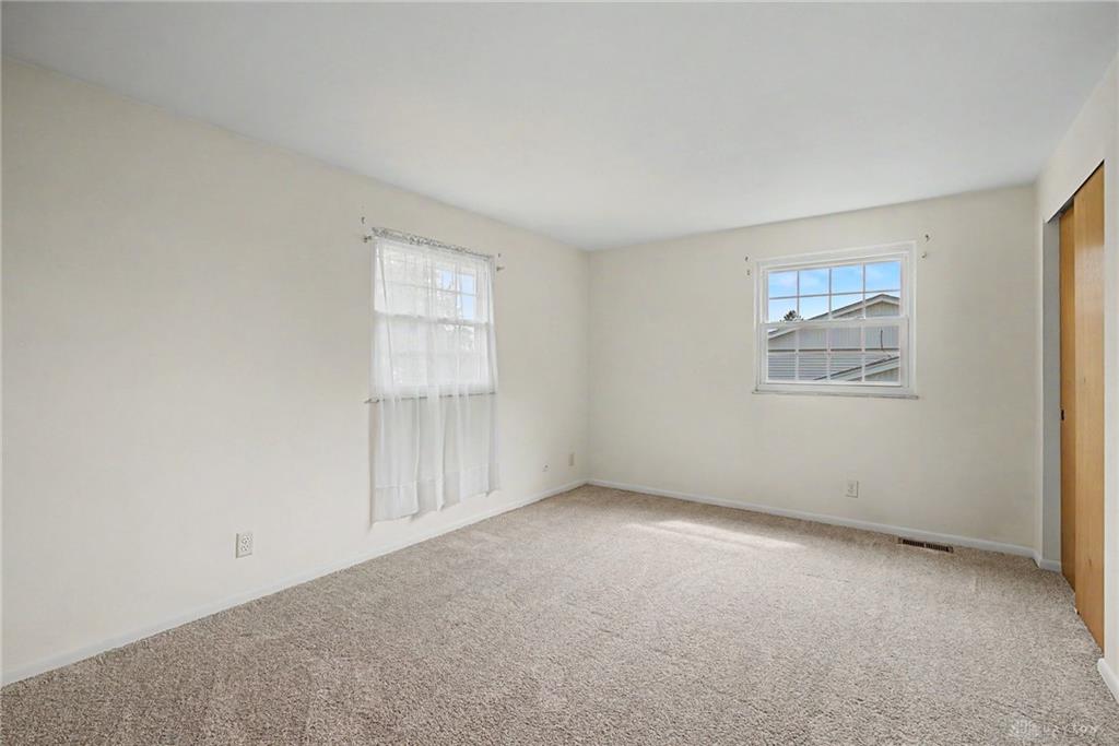 633 Sharon Property Photo 36