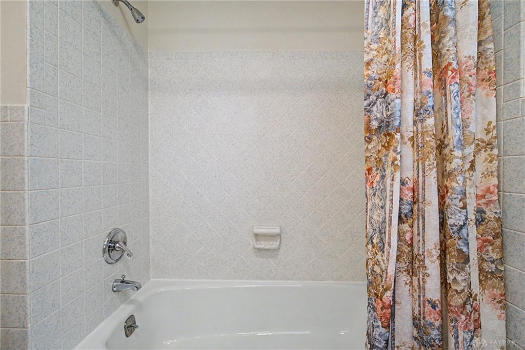 633 Sharon Property Photo 39