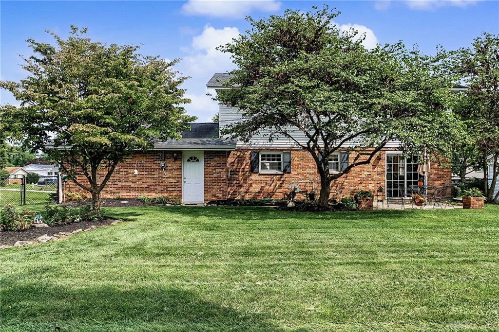 633 Sharon Property Photo 46