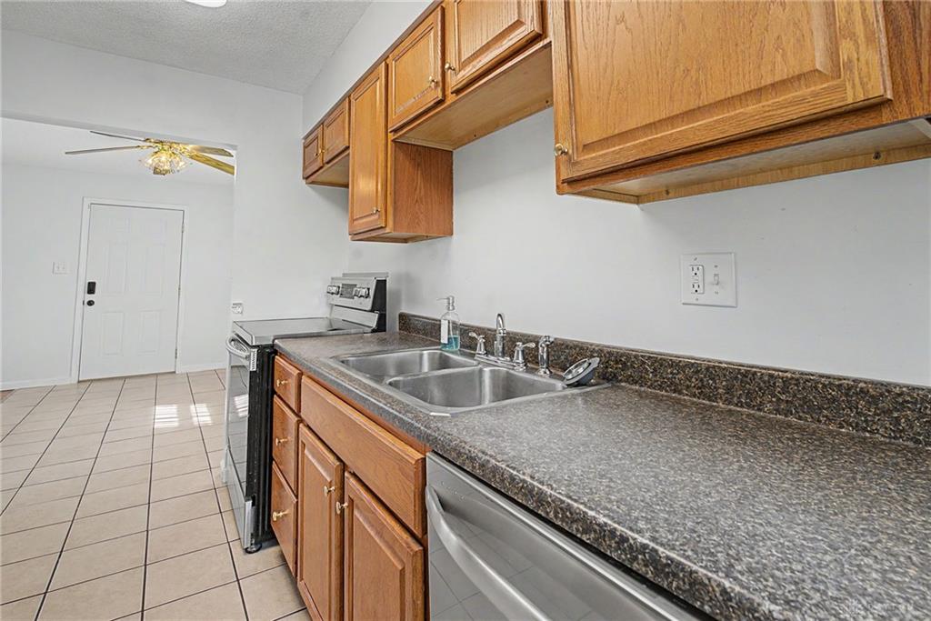 287 Travis Property Photo 12