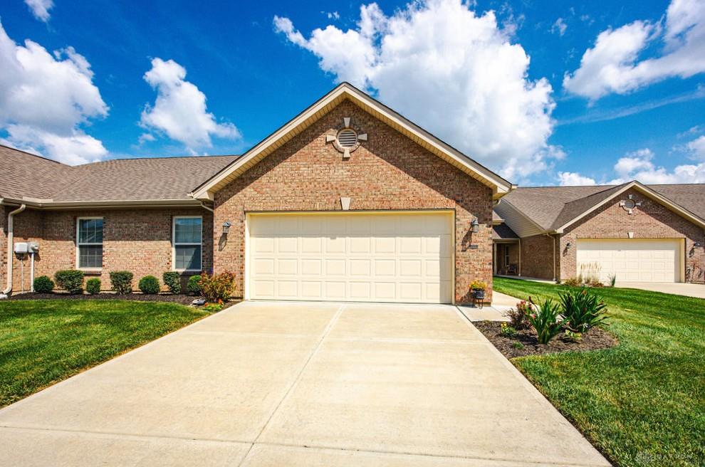 735 Villa