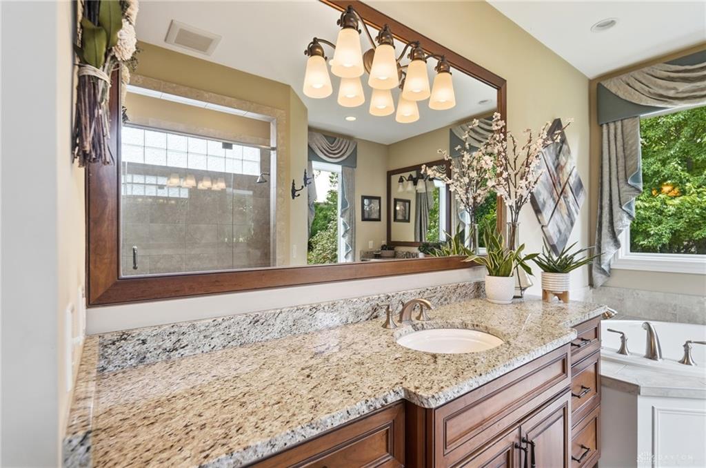 10842 Mariam Property Photo 33