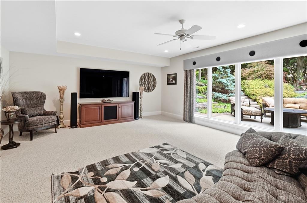 10842 Mariam Property Photo 41