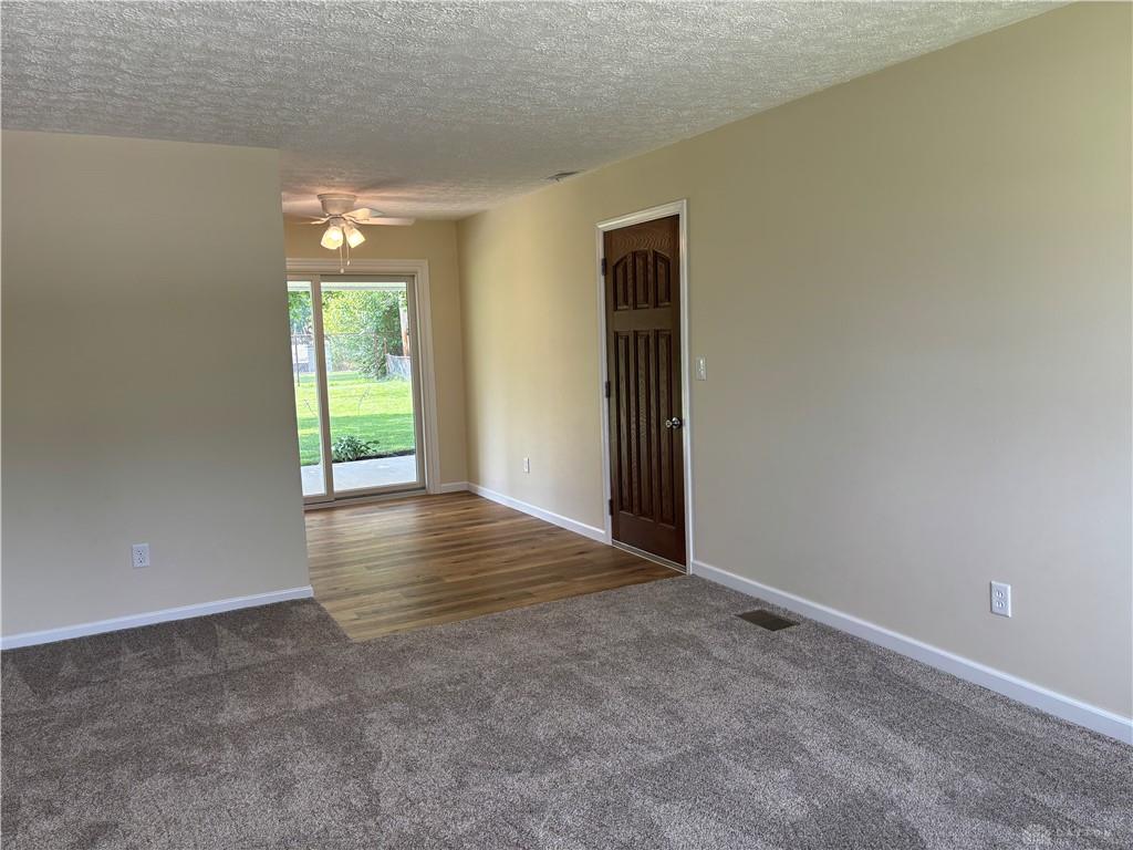 422 Buttercup Property Photo 5