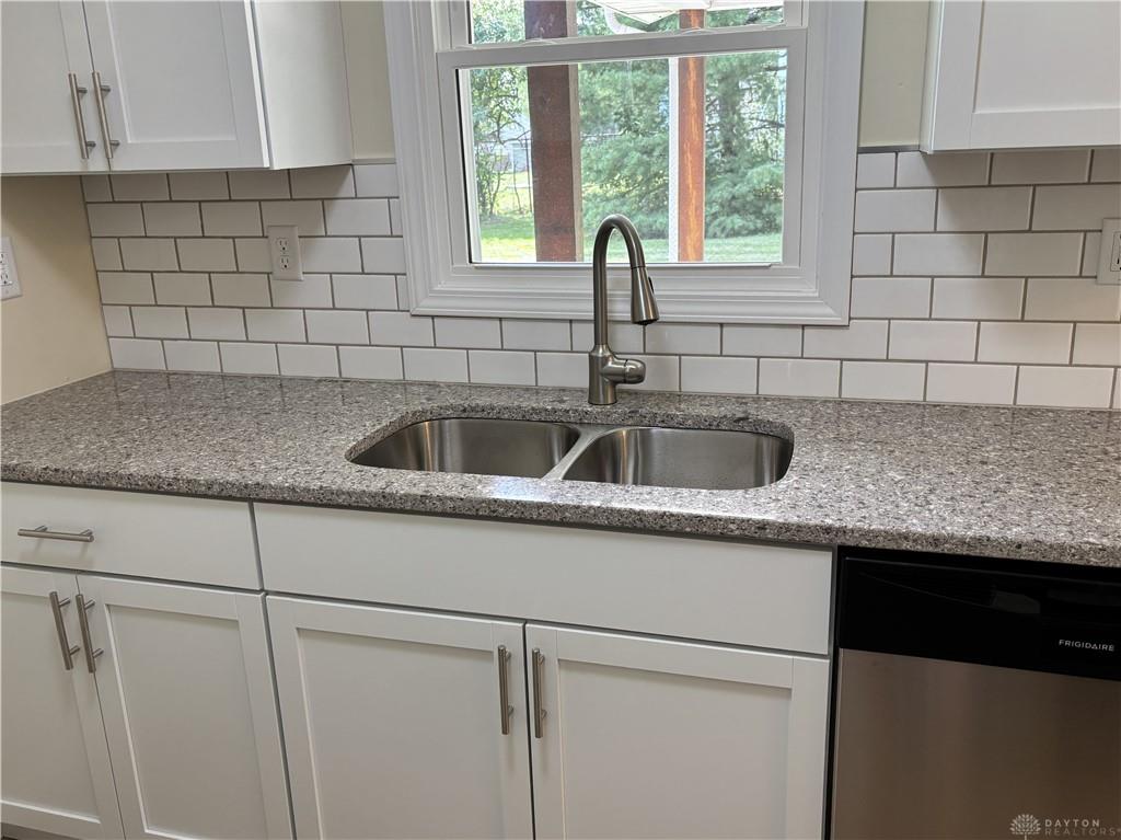 422 Buttercup Property Photo 10