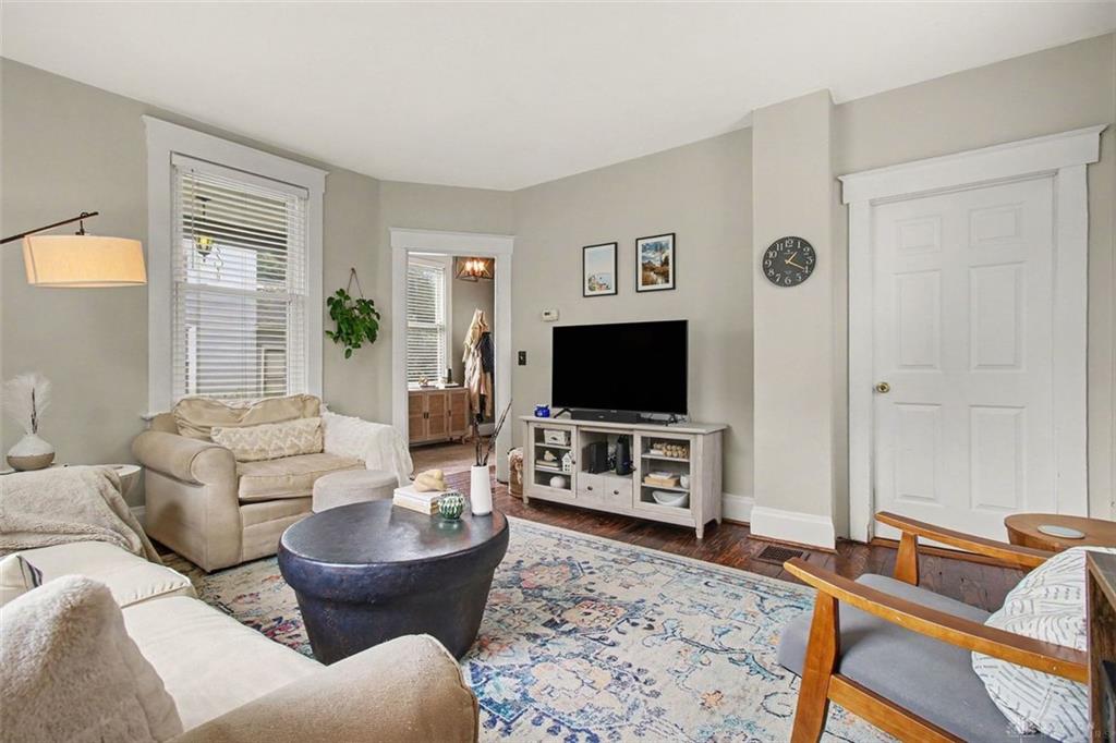 3935 Saint James Property Photo 7
