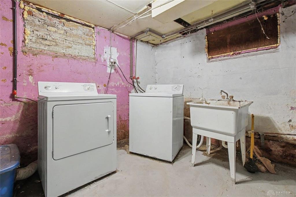 3935 Saint James Property Photo 29