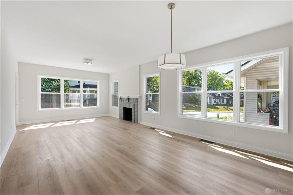 2403 S Sutphin Property Photo 2