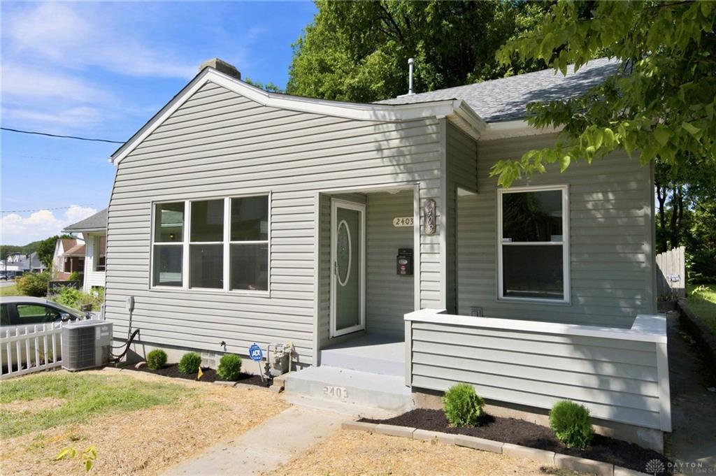 2403 S Sutphin Property Photo 6