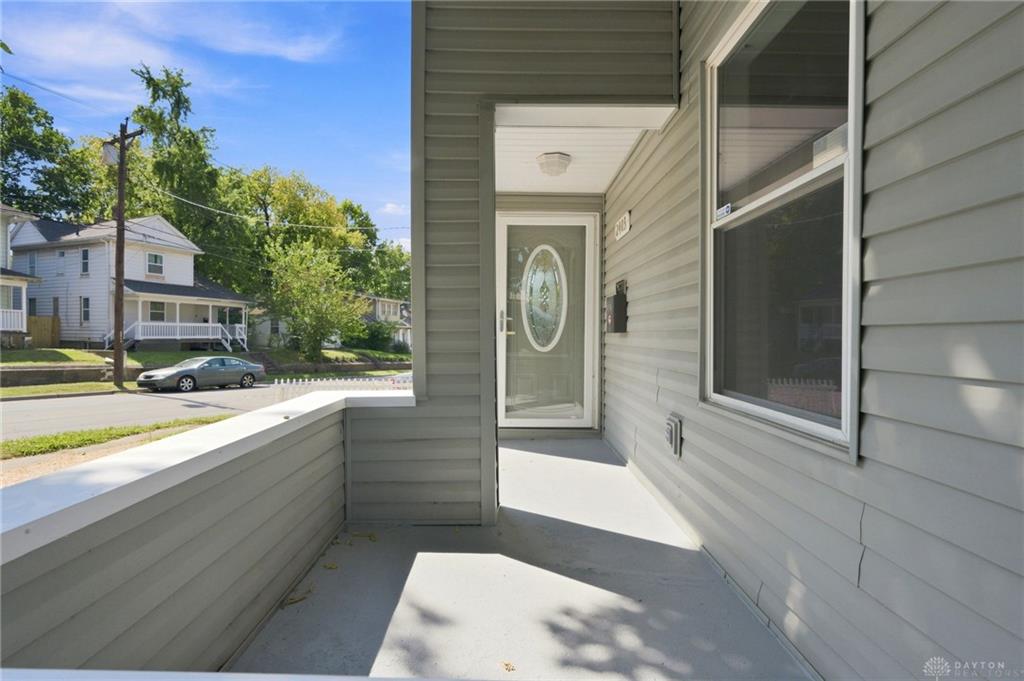 2403 S Sutphin Property Photo 8