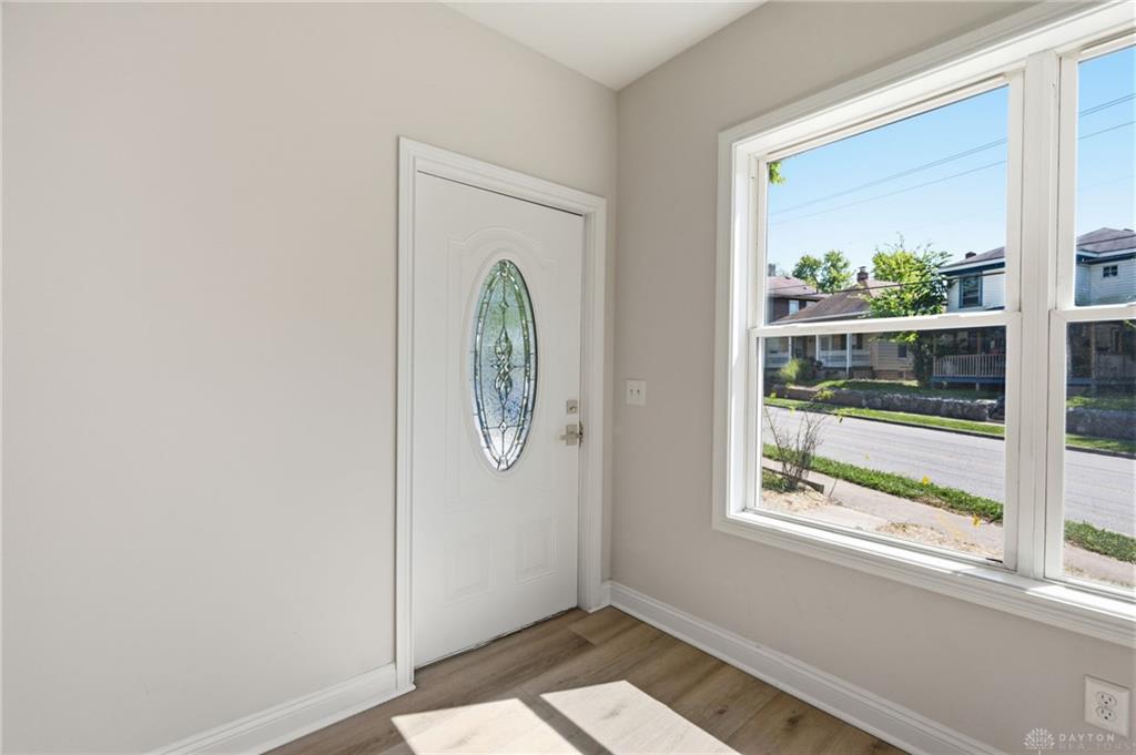 2403 S Sutphin Property Photo 10