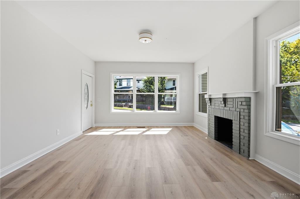 2403 S Sutphin Property Photo 12