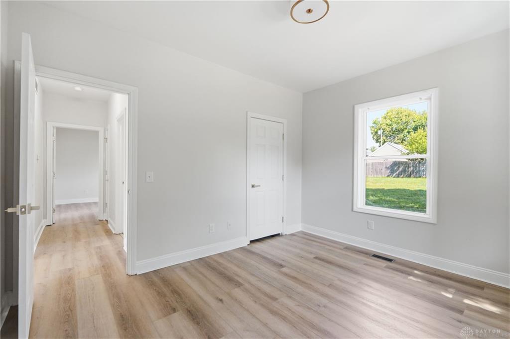 2403 S Sutphin Property Photo 17