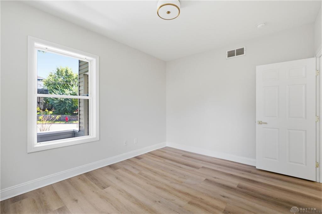 2403 S Sutphin Property Photo 18
