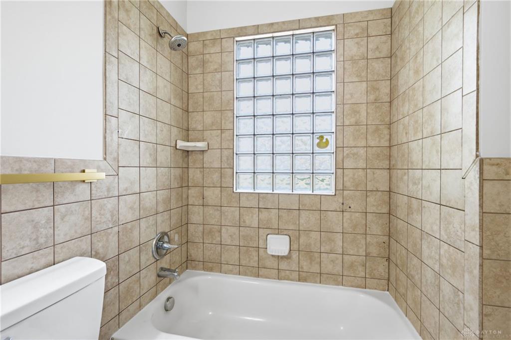 2403 S Sutphin Property Photo 19