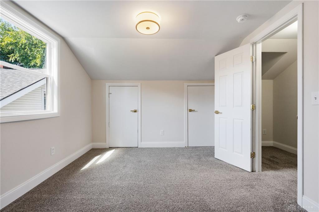 2403 S Sutphin Property Photo 31