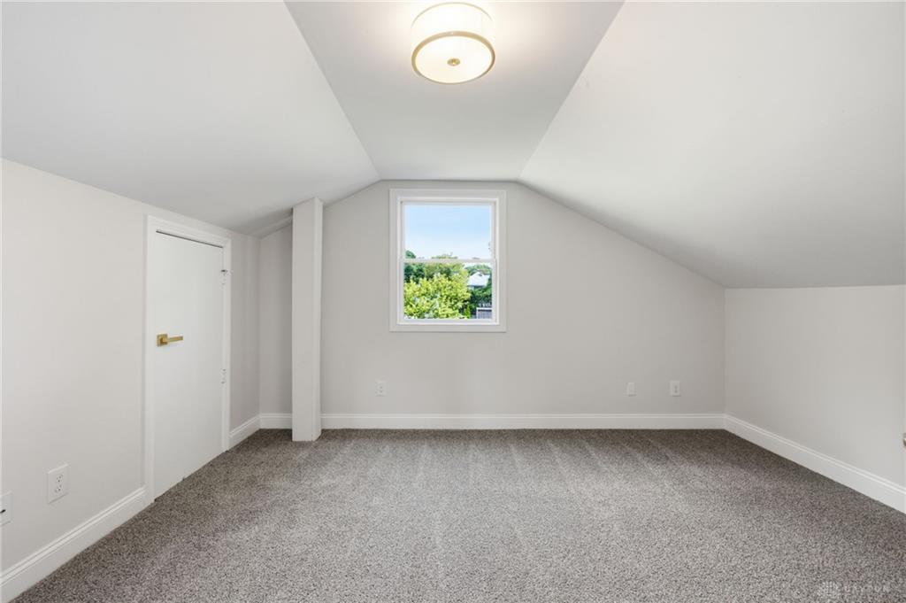 2403 S Sutphin Property Photo 33