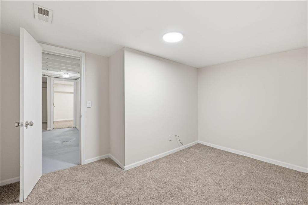 2403 S Sutphin Property Photo 40