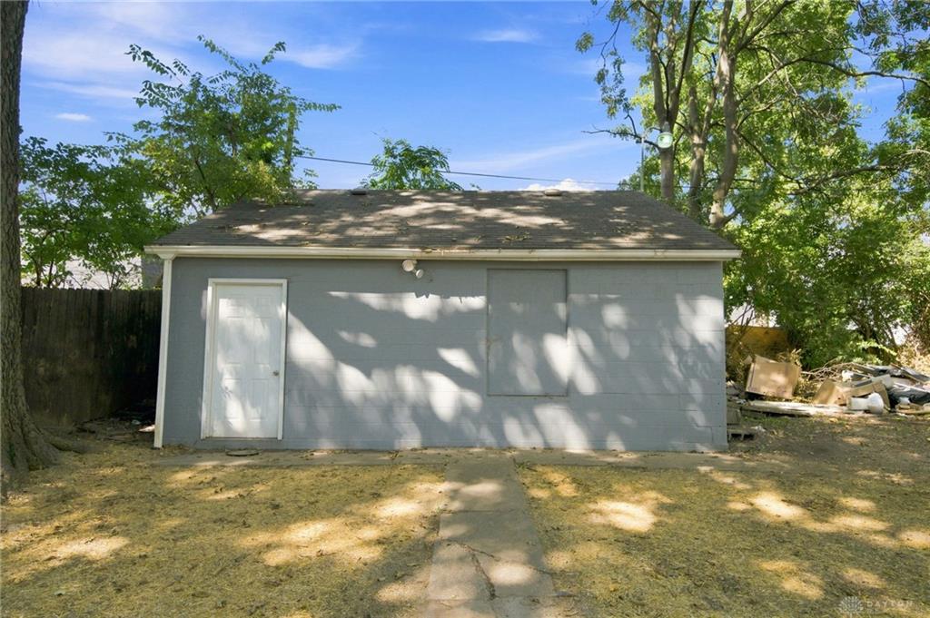 2403 S Sutphin Property Photo 51