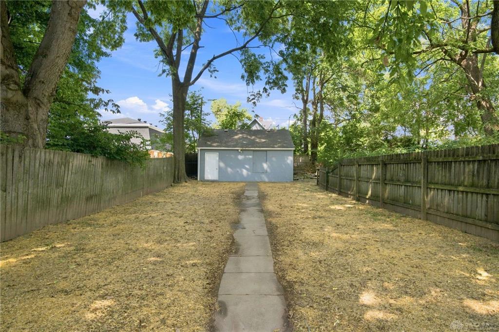 2403 S Sutphin Property Photo 52