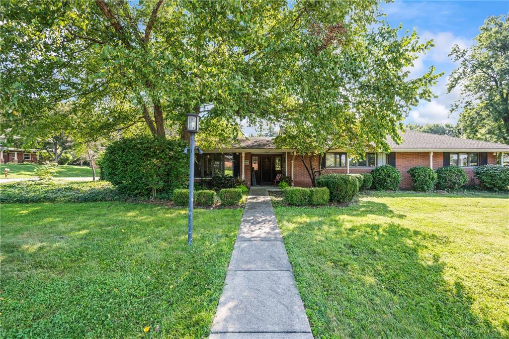 5208 Vernadale Property Photo 1